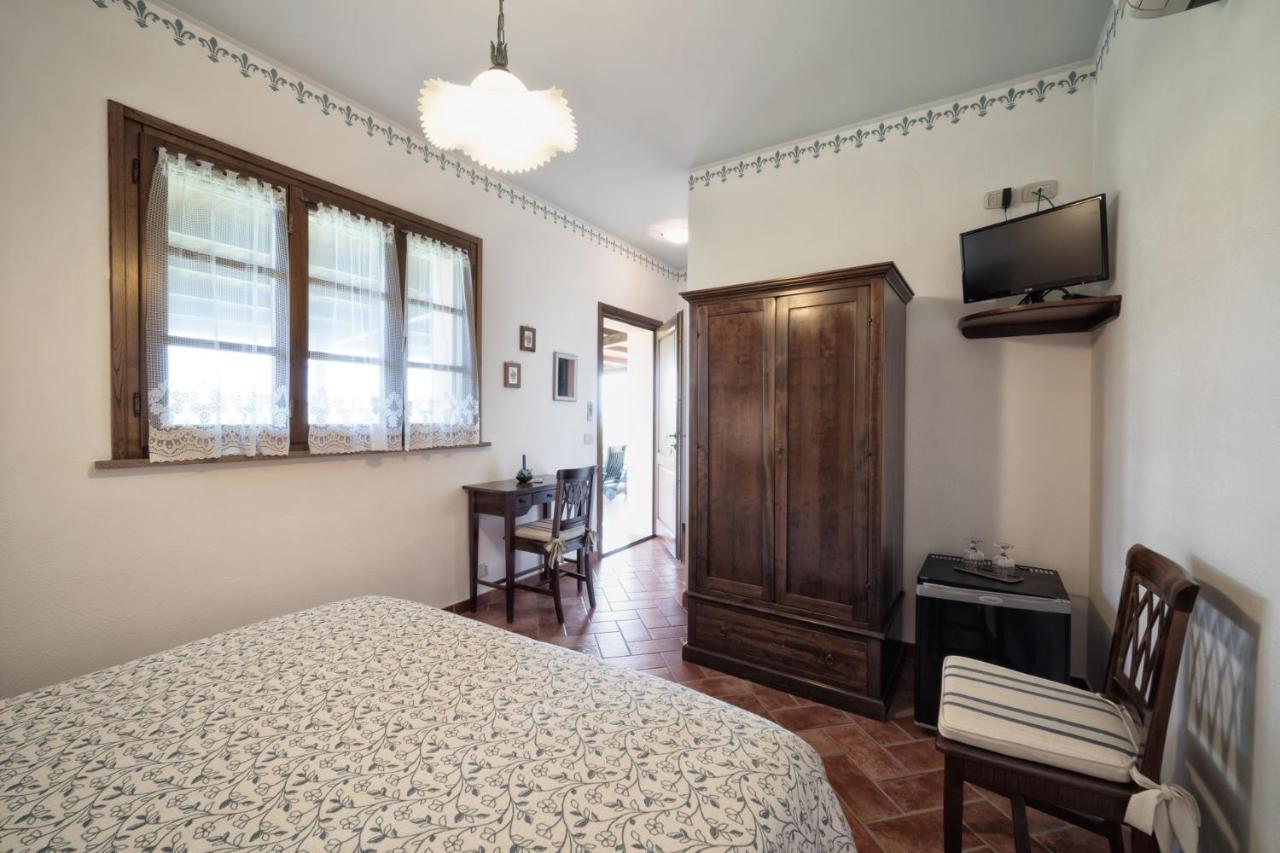 Agriturismo Lucerna Del Lago Prile カスティリオーネ・デッラ・ペスカーイア エクステリア 写真